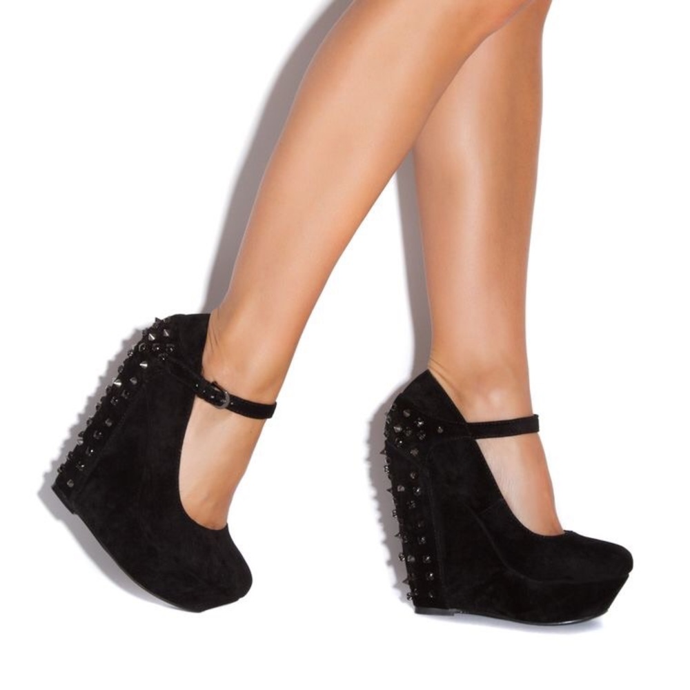 Shoe Dazzle Lillian Mary Jane faux suede wedge 6